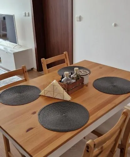 тони 1 с панорамна морска гледка и паркинг Apartment Varna