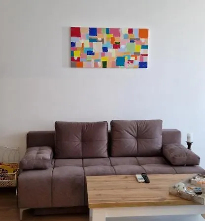 тони 1 с панорамна морска гледка и паркинг Apartament *