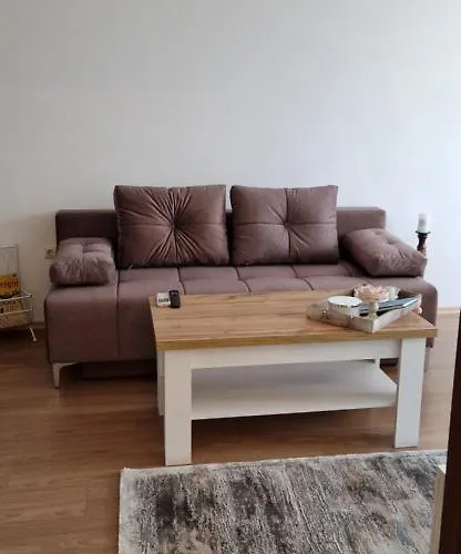 아파트 тони 1 с панорамна морска гледка и паркинг